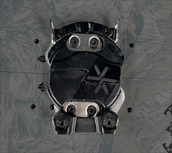 Black kite bar winder with metal buckles on carbon-look surface